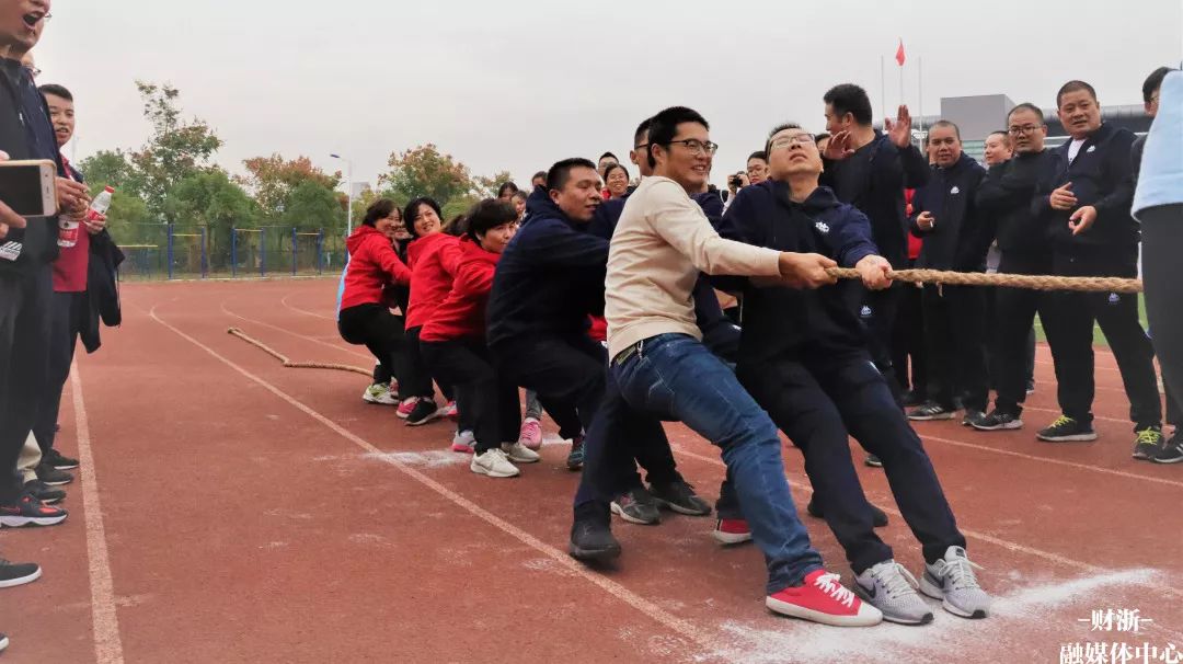 胜负难辨战队奋力拼搏瞬间激烈刺激的简单介绍 胜负难辨战队奋力拼搏瞬间激烈刺激的简单介绍