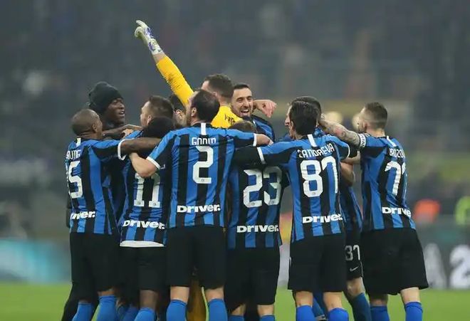 关于国米保持不败，连续战胜那不勒斯的信息