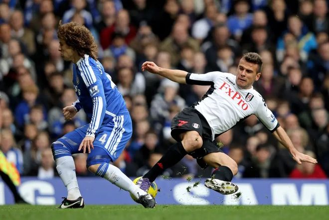 切尔西大胜对手,追逐领头羊 切尔西大胜对手,追逐领头羊