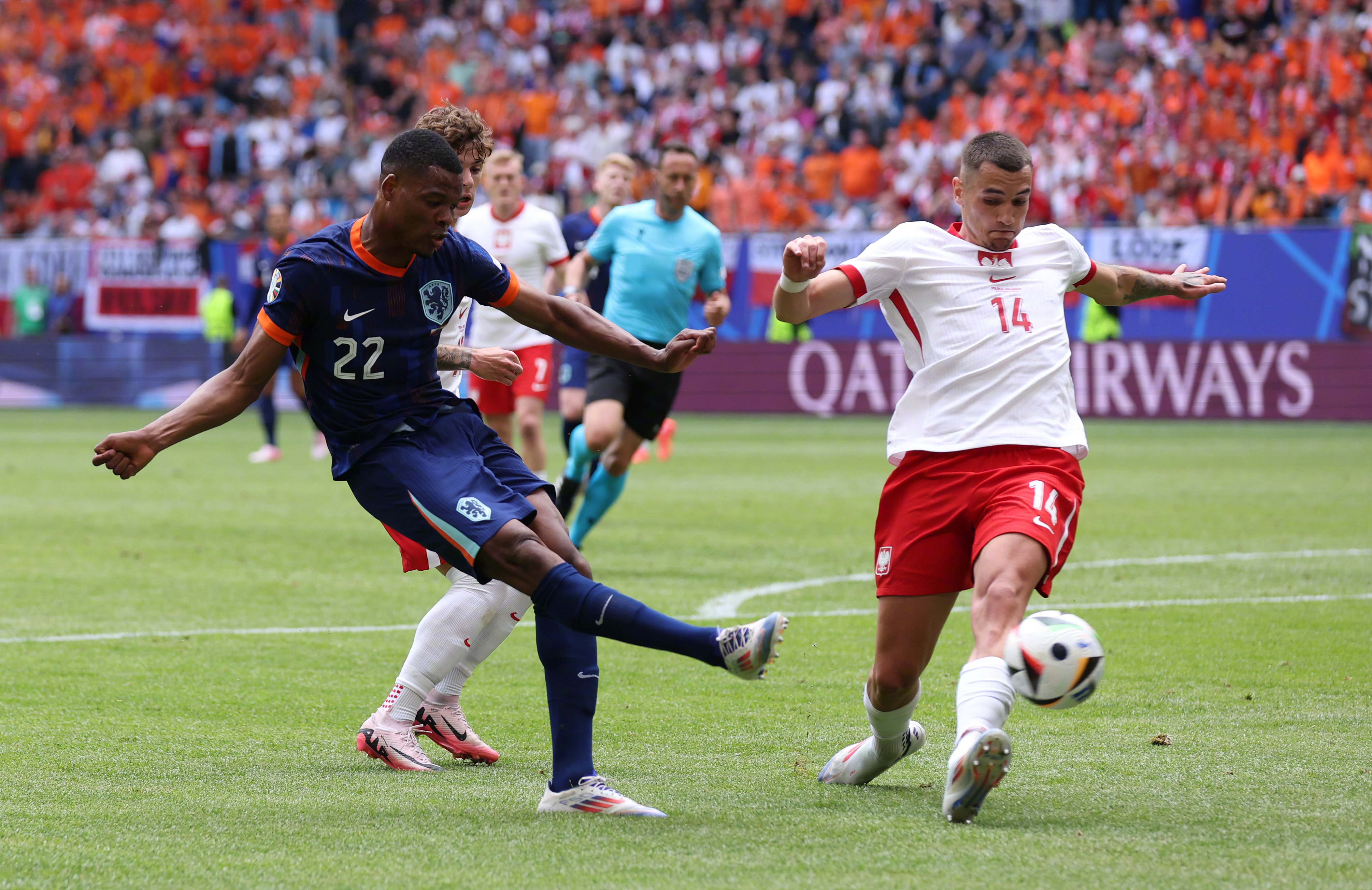 奥地利翻盘西班牙,伊布点燃赛场 奥地利翻盘西班牙,伊布点燃赛场