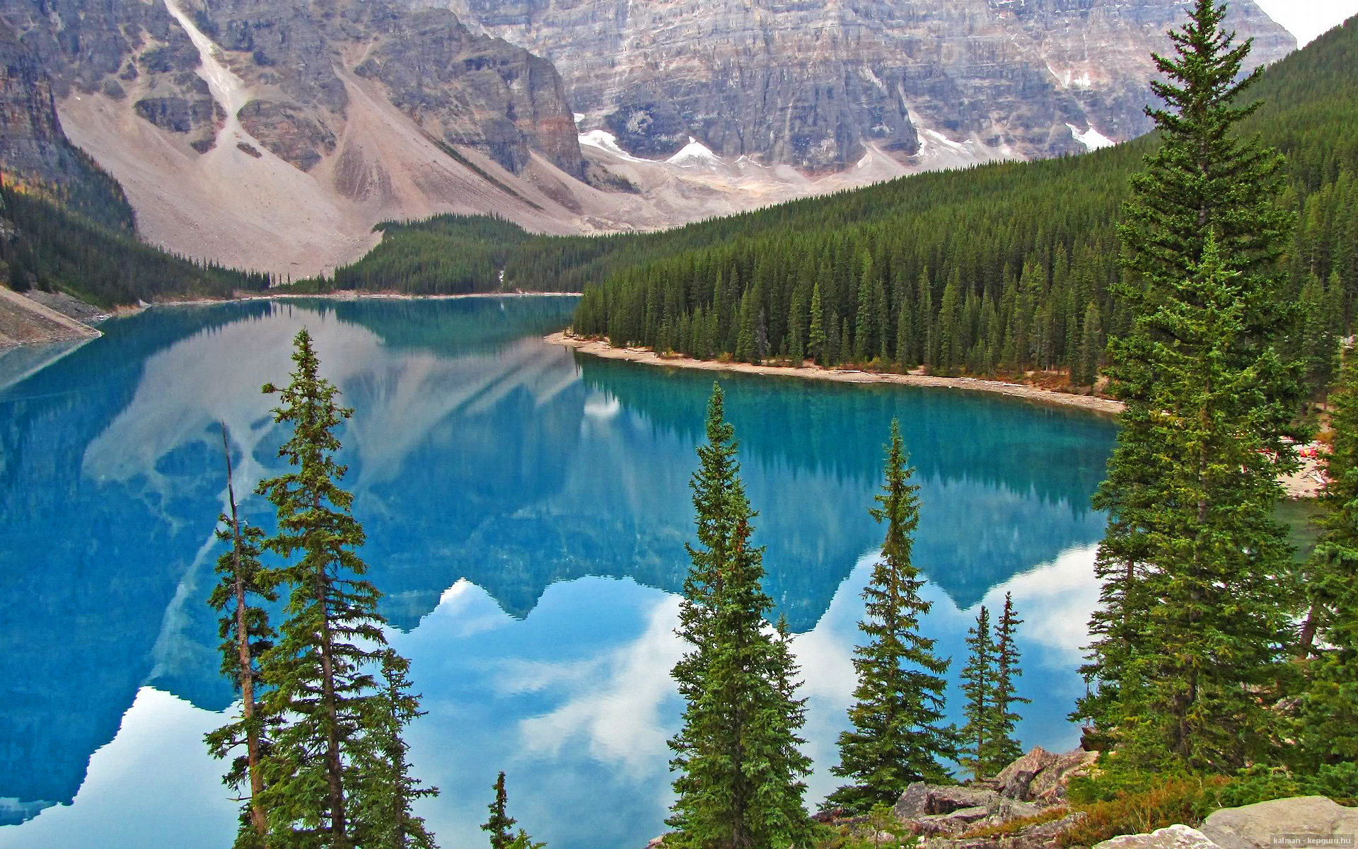 青春铁骑与孤傲老兵，这夜足球写下两段不朽传说